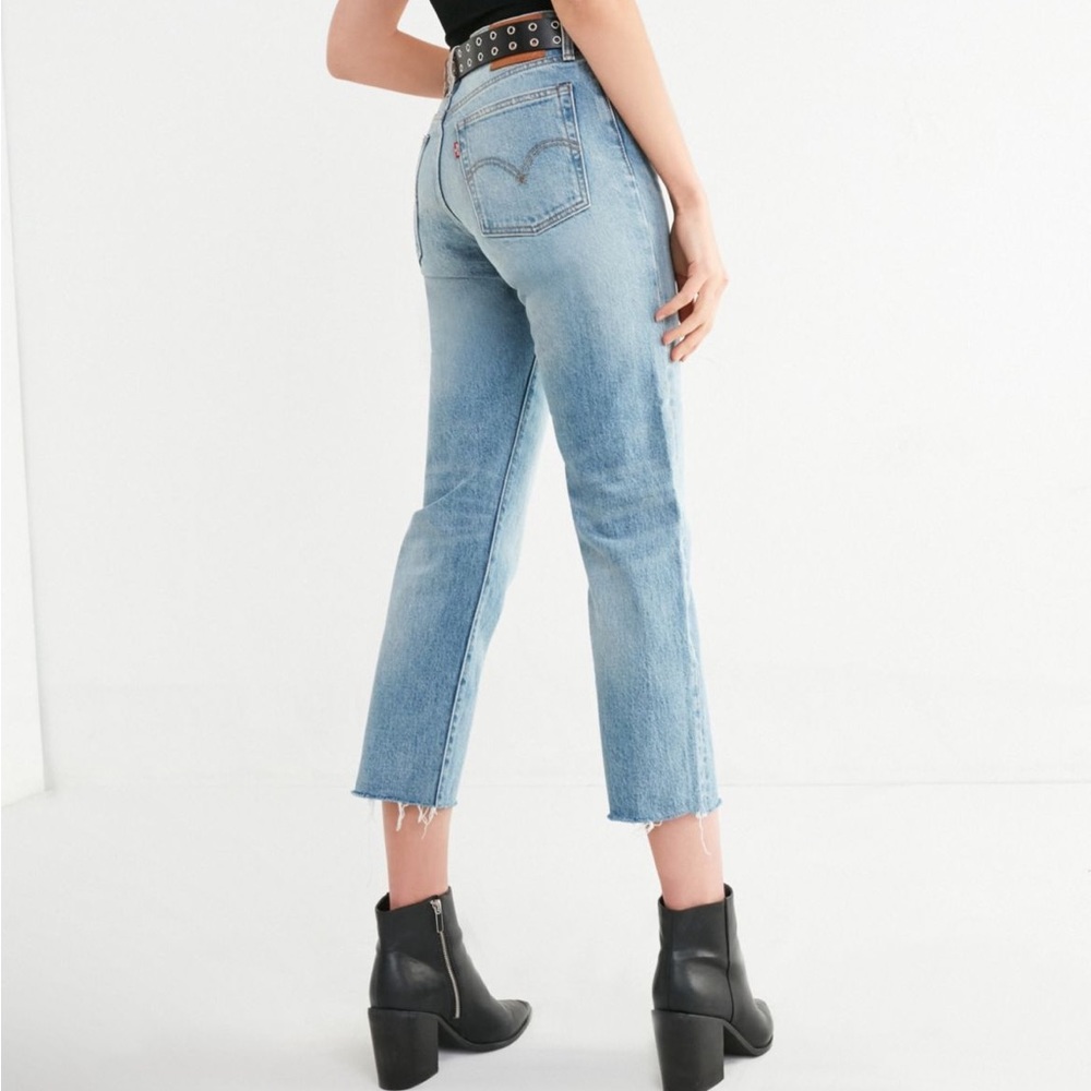 Levi's 25 Wedgie Straight Leg Jean in Rough Tide wash